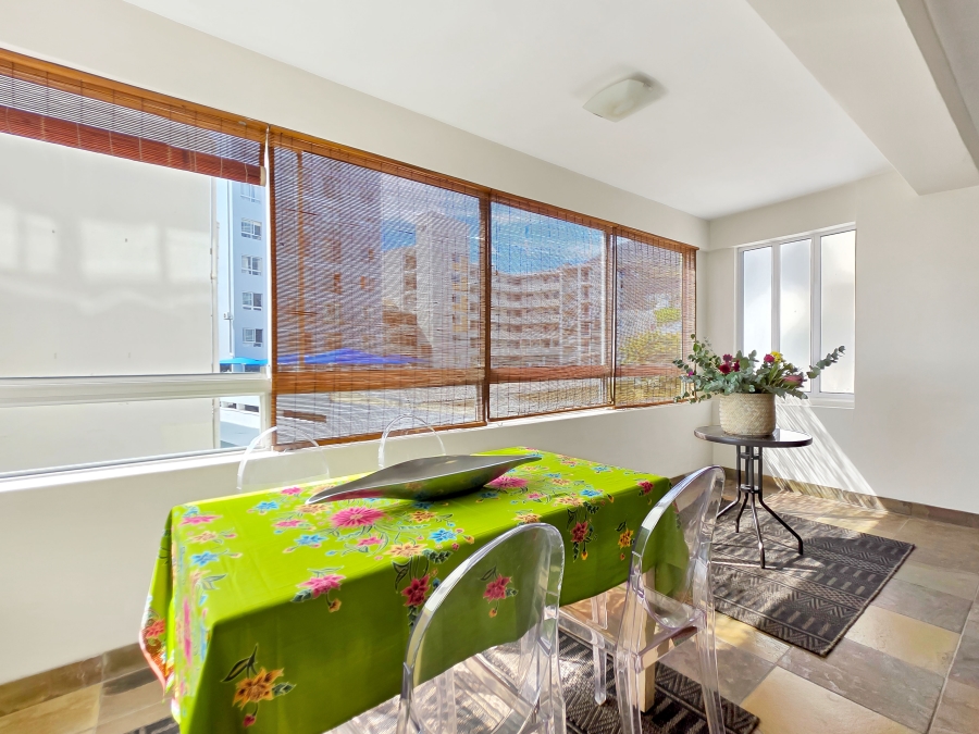 2 Bedroom Property for Sale in Three Anchor Bay Western Cape